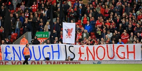 1414248646425_wps_6_Liverpool_fans_protest_wi